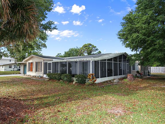 5th image of 880 Palm Ave