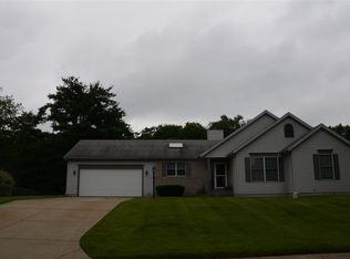 23010 Arbor Pointe Dr, South Bend, IN 46628