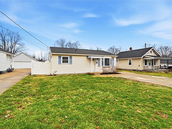 3rd image of 2013 Lamberton St