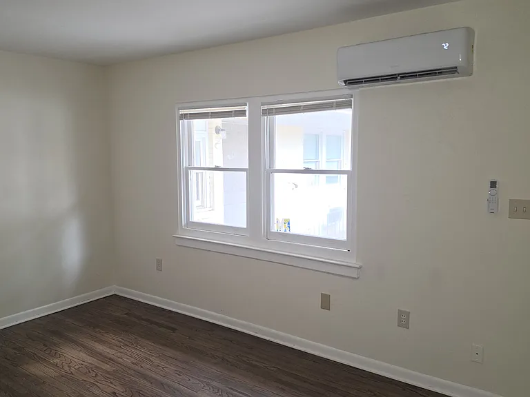 1403 W Chapel Hill St #B3 — Photo 9