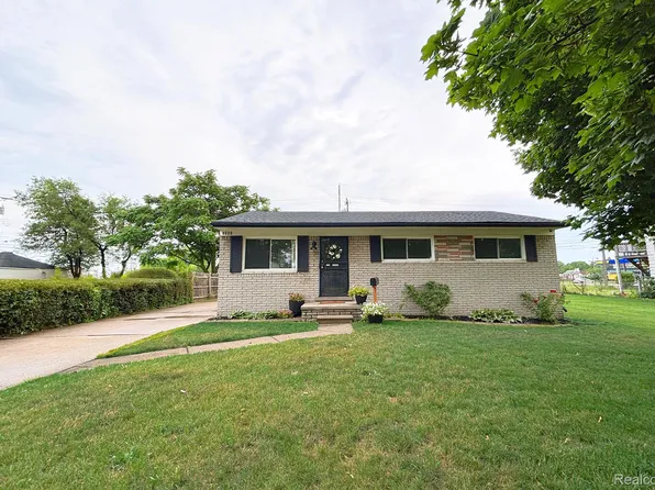 8220 Rivard Ave, Warren, MI 48089
