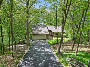 13658 Elm Ct, Lemont, IL