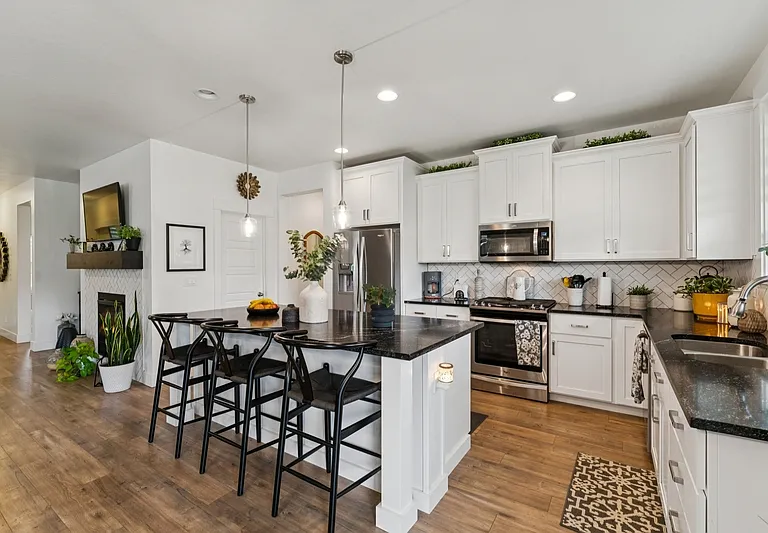11691 W Quintale Dr — Photo 11