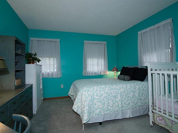 5th image of 28 Rolling Hills Dr