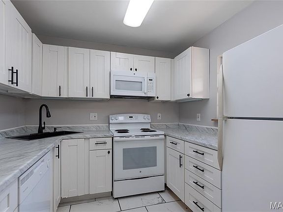 5th image of 9102 Eager Rd