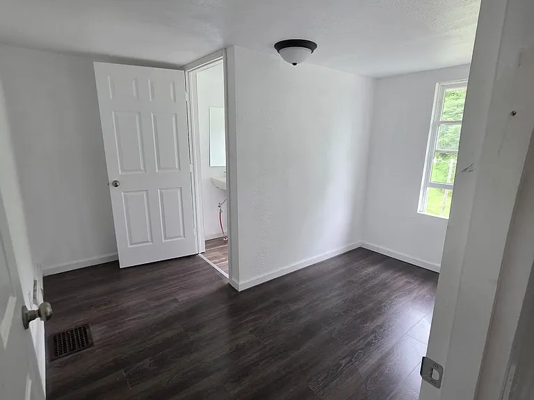 861 Koehler Ave #2 — Photo 3