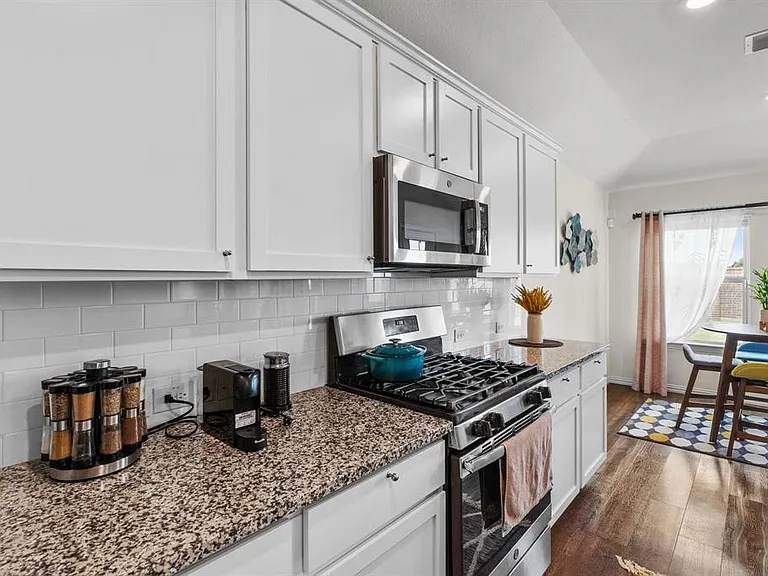 671 Farmstead Dr — Photo 26