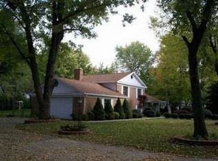 1800 Ernest Dr, Fremont, OH 43420