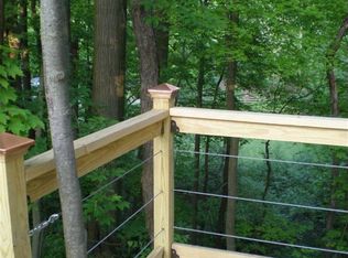 414 E Garfield Rd, Aurora, OH 44202