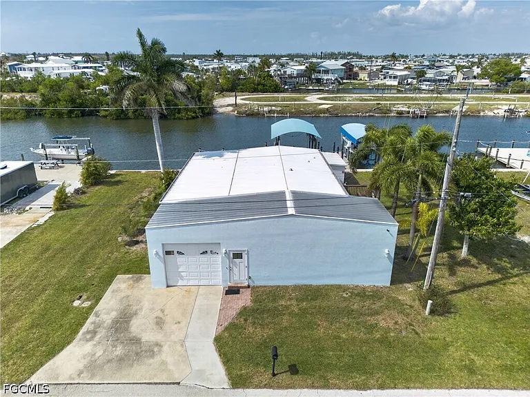 3864 Royal Palm Dr — Photo 1