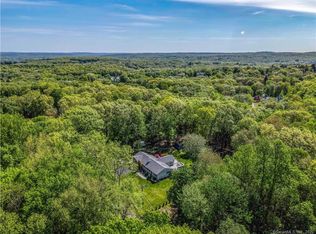 23 Park Ln, Newtown, CT 06470