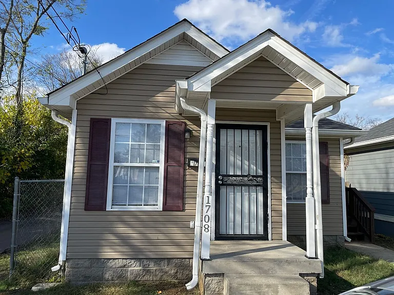 1708 Underwood St — Photo 1