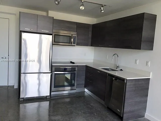Centro Condo — Photo 4