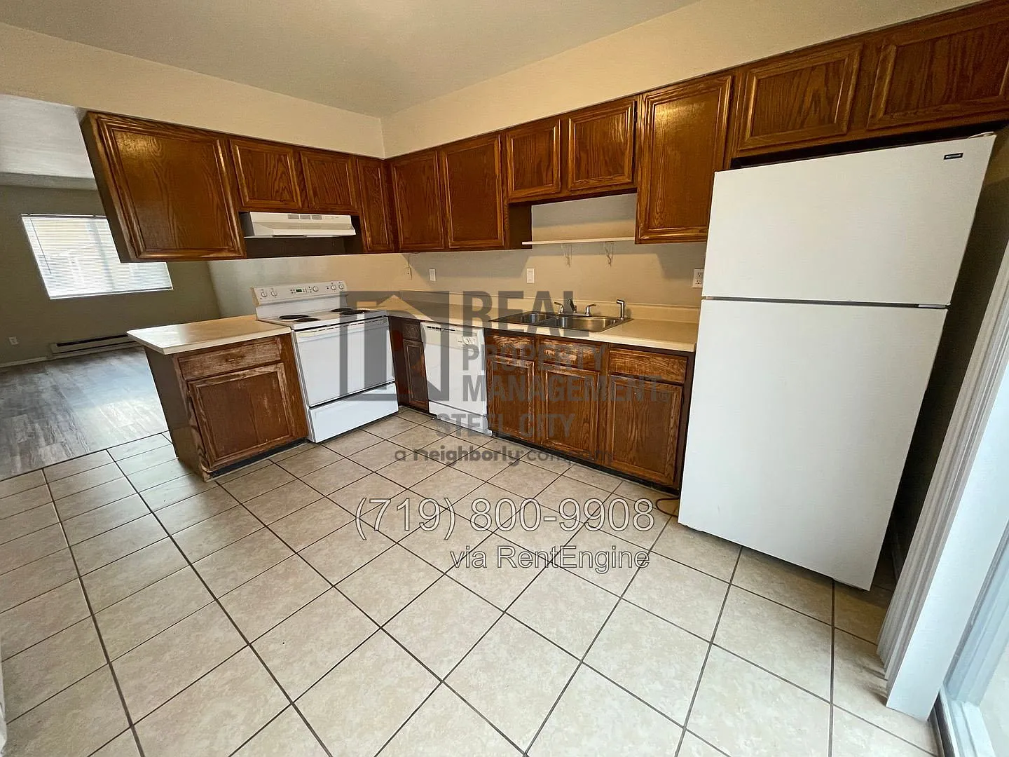 2 bed, 1.5 bath, 3808 sqft, $1,095 — Photo 2