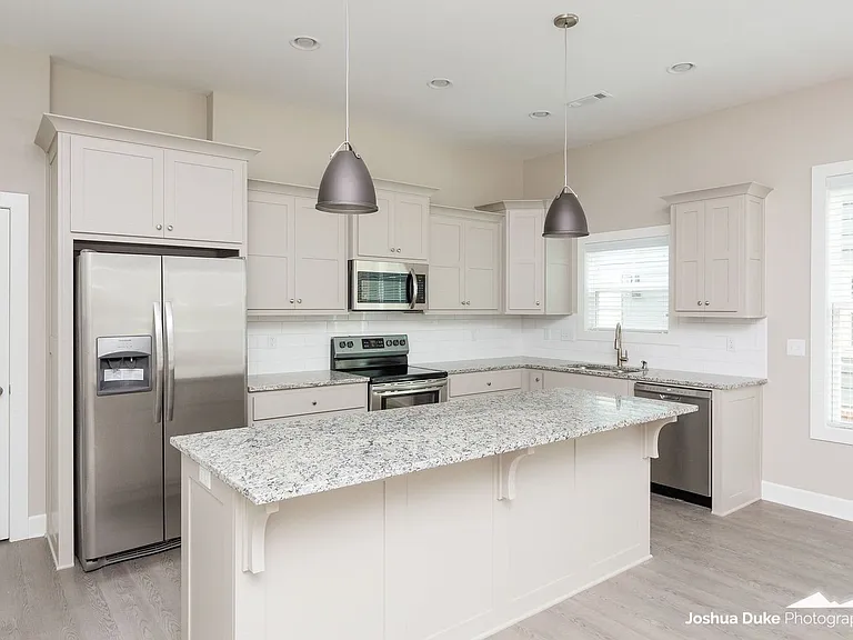 1320 S College Ave — Photo 2