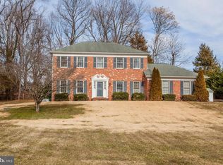 8118 Poplar Grove Dr, Warrenton, VA 20187