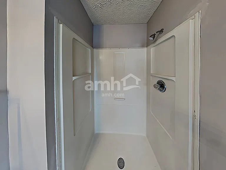 8260 McGuire Dr — Photo 12