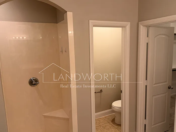 4604 Angus Dr — Photo 9