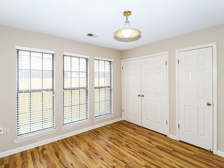 1611 Oaken Bucket Dr — Photo 9