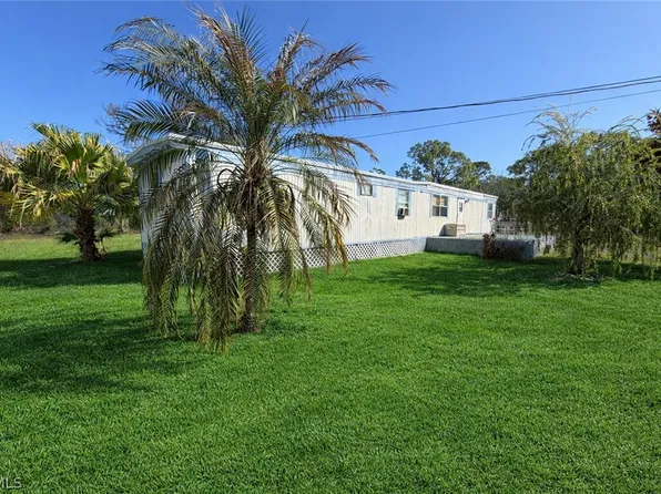 2204 Tucker Ln, North Fort Myers, FL 33917