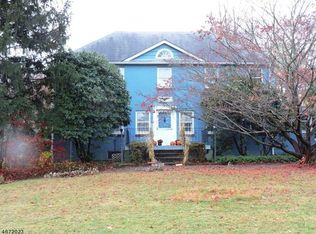 14 Hillcrest Ave, Mendham, NJ 07945