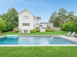 18 Lillian Ln, Southampton, NY 11968