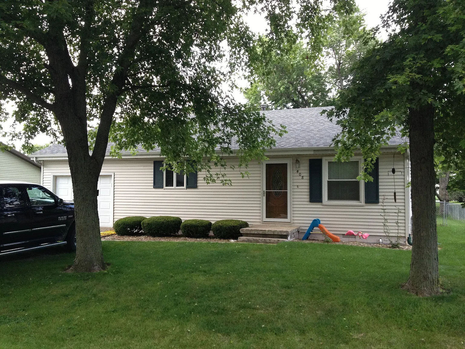408 W North St photo 1