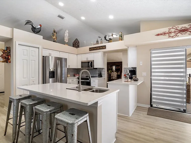2110 Laindale Pl — Photo 9