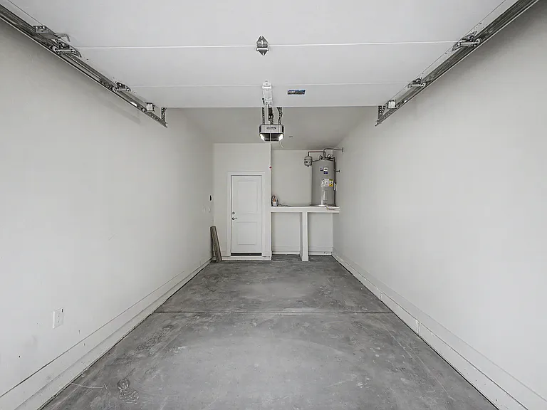 3148 N 37th St #3 — Photo 15