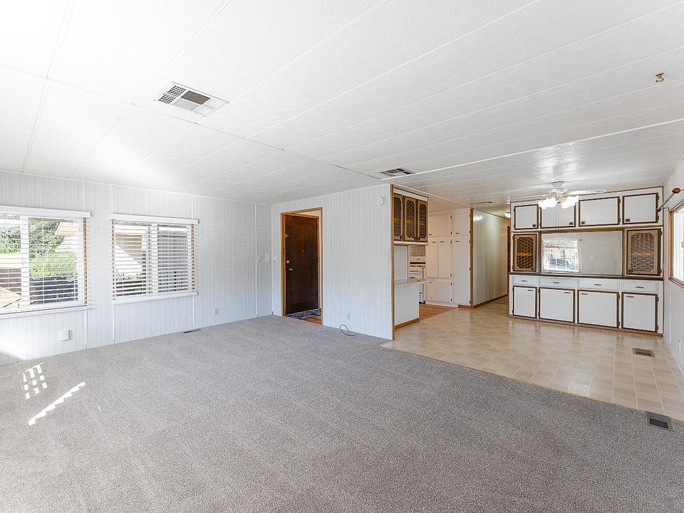460 E Gobbi St Ukiah, CA Zillow