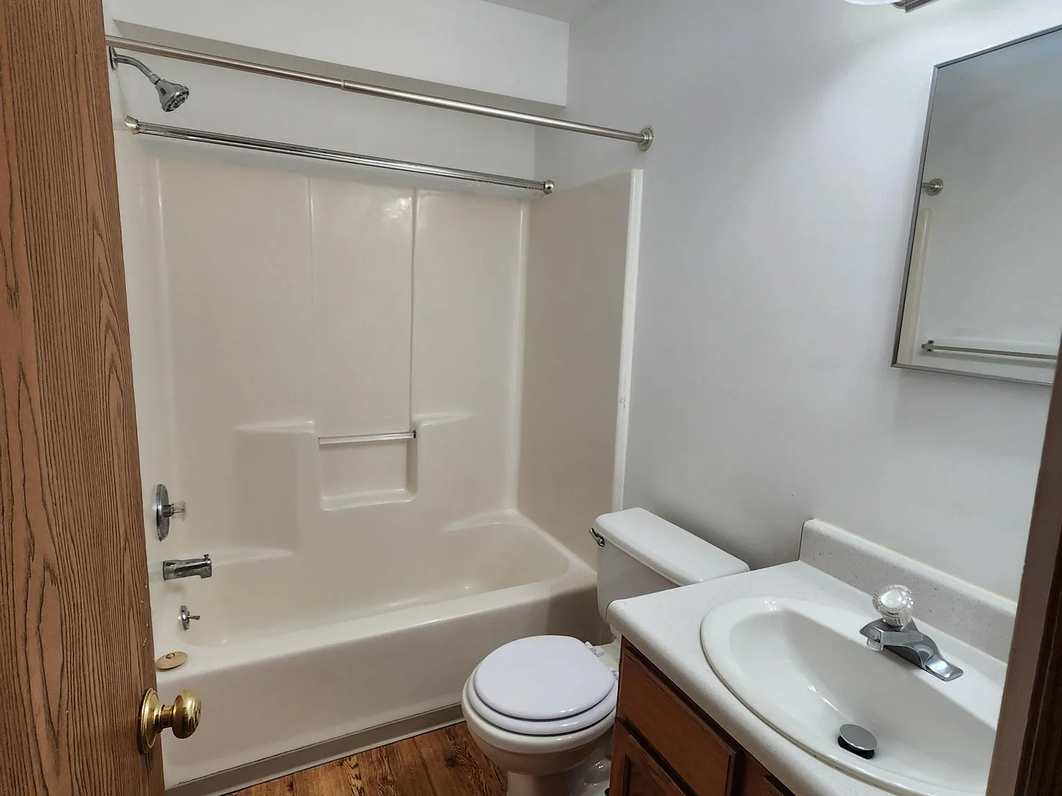 2 bed, 860 sqft, $1,150 — Photo 3
