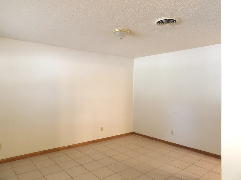 1610 NW Black Mesa Dr — Photo 5