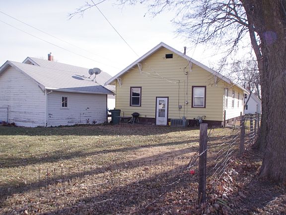 3rd image of 419 W 28th St