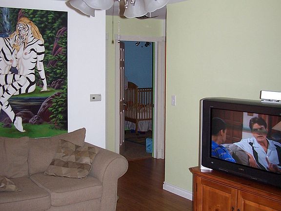 LIVING ROOM 1