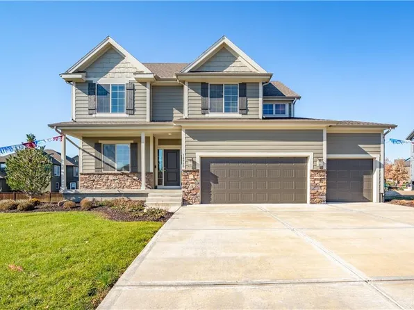 14960 S Red Bird St, Olathe, KS 66061