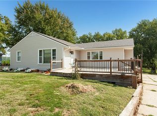 301 N Lee St, Buckner, MO 64016