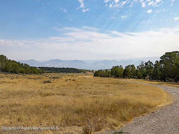 4th image of 283 S Cedar Springs Ranch Rd