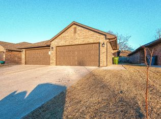 316 Chalk Hill Ct, Edmond, OK 73003