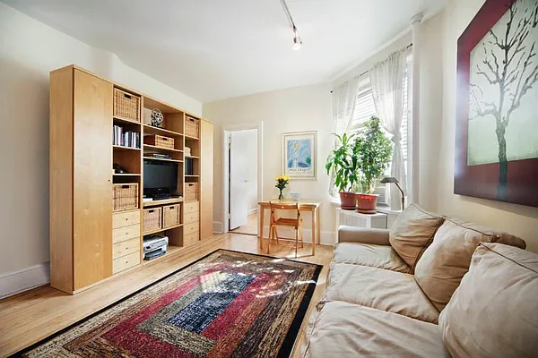 Rented by Town Residential | media 21