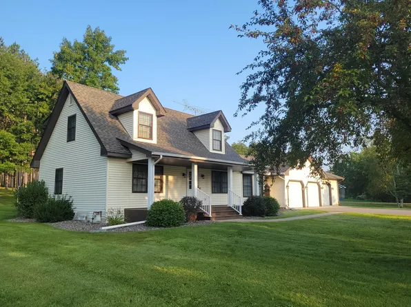 2121 Elcliff St, Mora, MN 55051