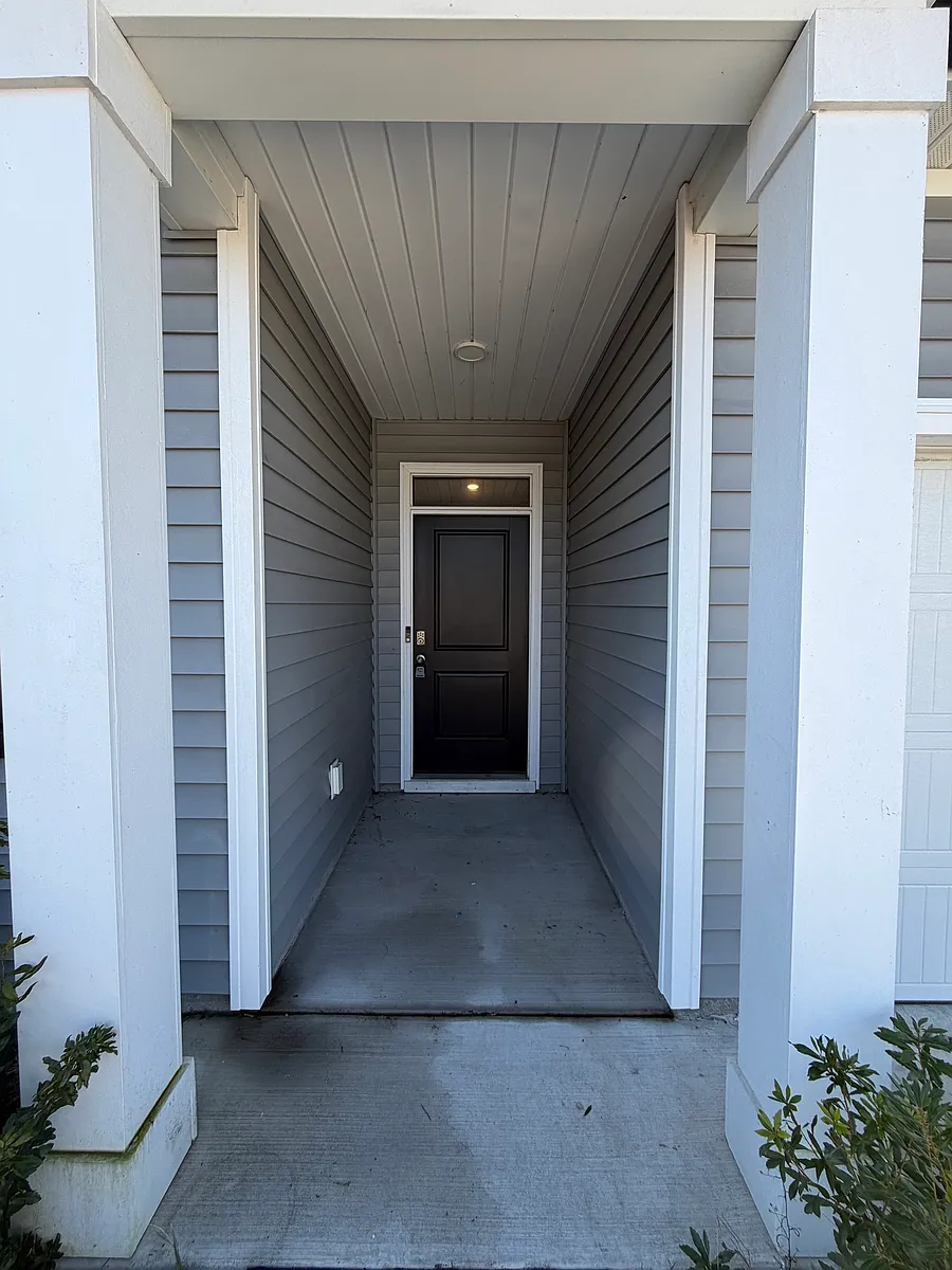 FRONT DOOR - 511 Meadowgrass Ct