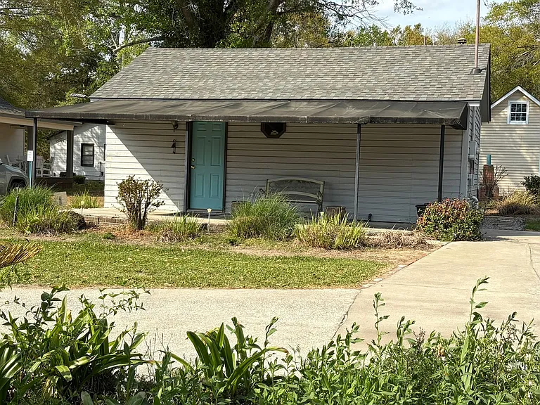 123 S Zetterower Ave — Photo 4