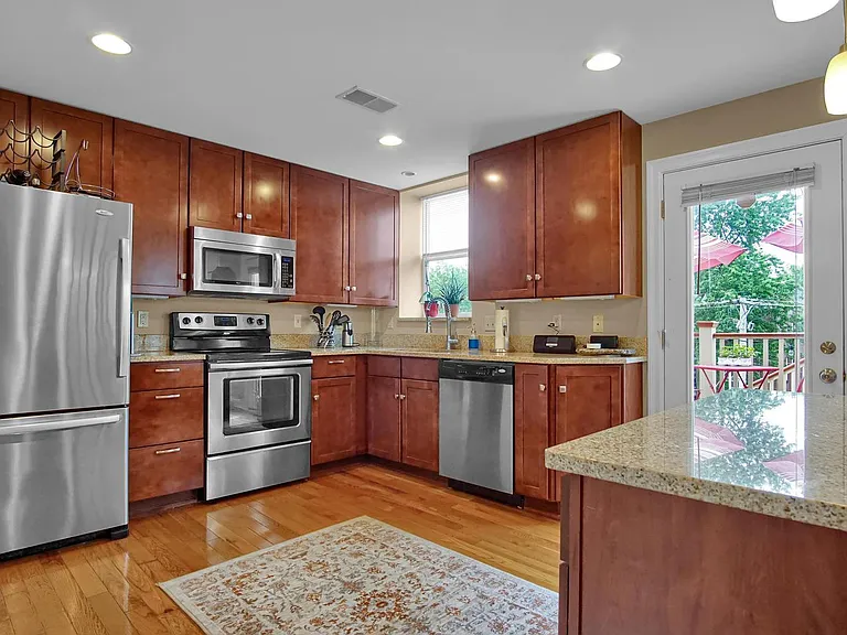 720 Westgate Ave #C — Photo 3