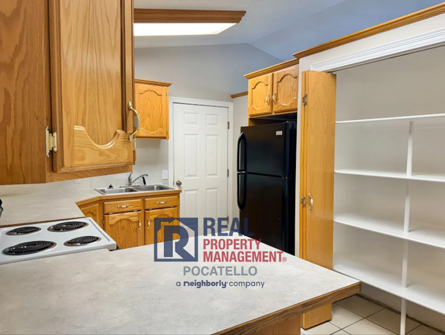Beautiful 3 Bedroom 2 Bathroom Home - 1 Car Garage - Dog friendly — Photo 4