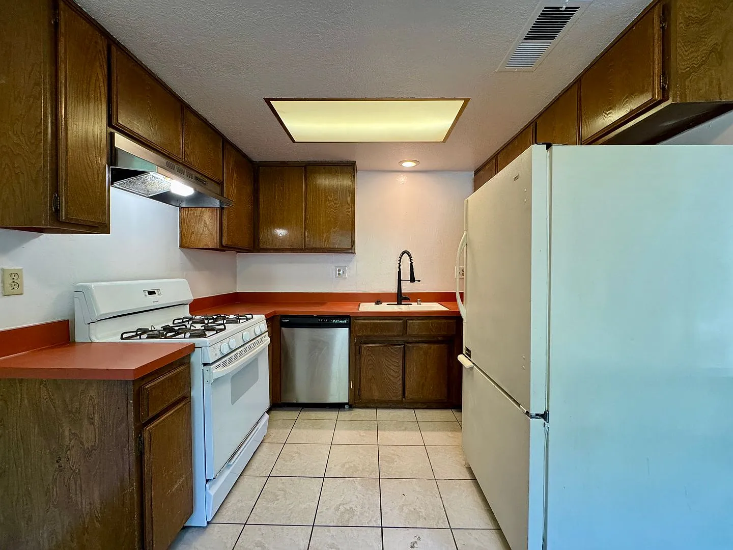 CURTIS — Photo 2