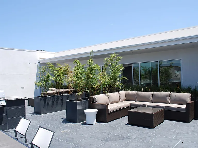 11811 Culver Blvd. — Photo 14