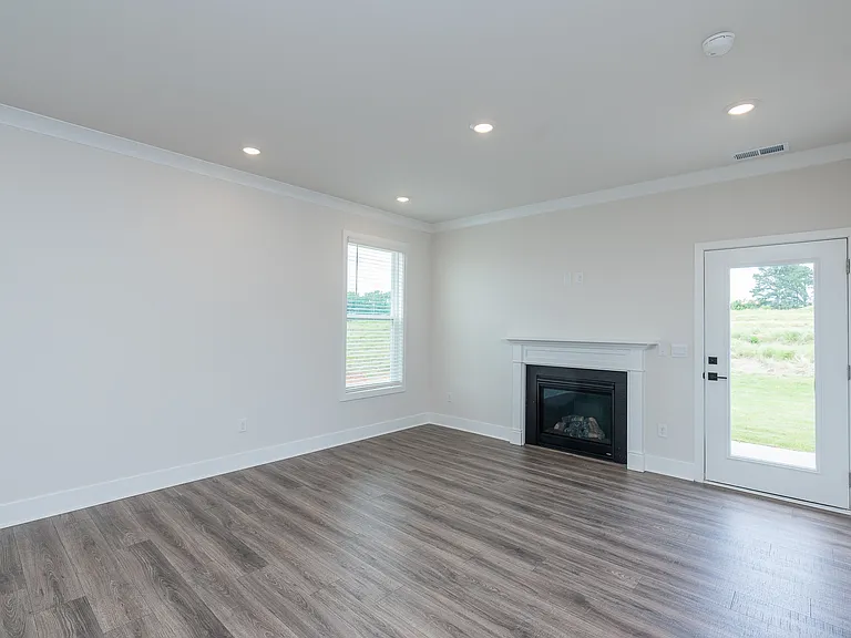 1004 Gresham Pl — Photo 4