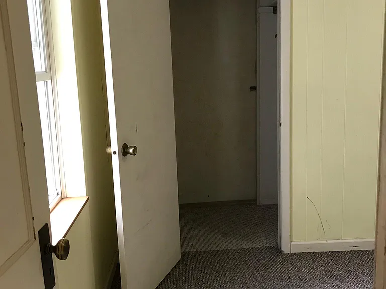 327 Maple Ave #327 — Photo 9