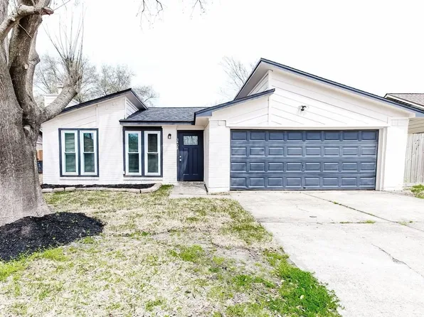 3402 Pecan Grove Dr, Baytown, TX 77521