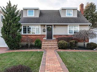 2468 Sunrise Ave, Bellmore, NY 11710